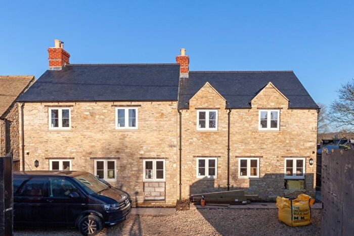 4 Bedroom Semi-Detached House To Rent In Main Road, Long Hanborough, Witney, OX29