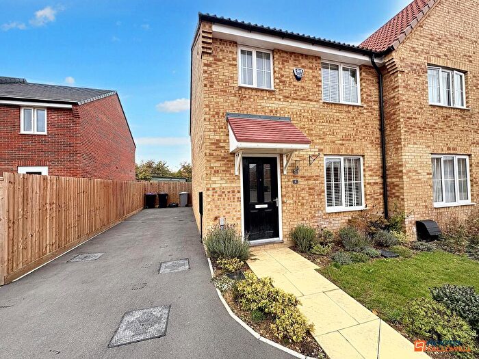 3 Bedroom Semi-Detached House For Sale In Prince George Road, Bourne, PE10