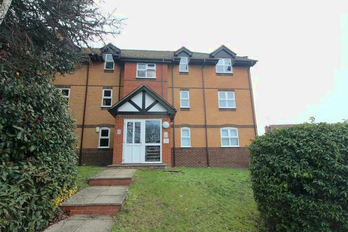 2 Bedroom Apartment To Rent In Waller Court, Caversham, Reading, RG4