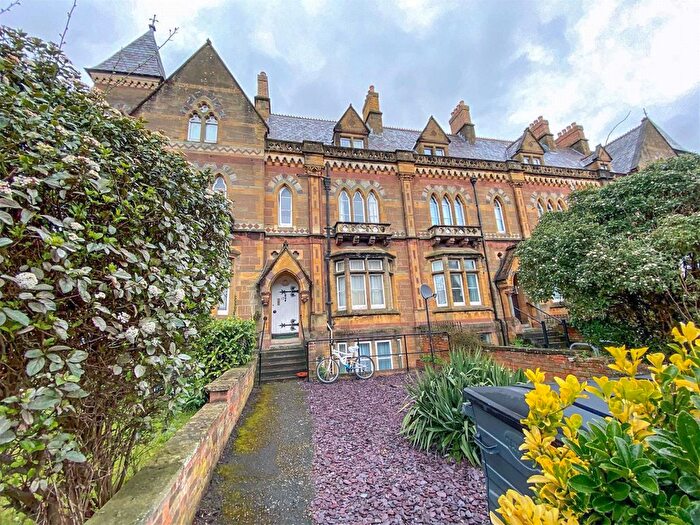Studio To Rent In Park Street, Taunton, Somerset, TA1
