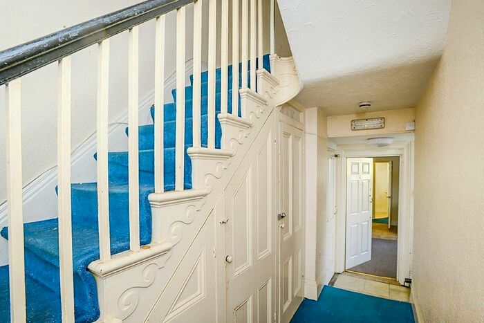 1 Bedroom Flat To Rent In St. Leo Place, Plymouth, Devon PL2