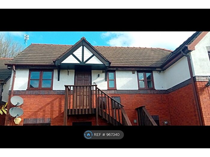 2 Bedroom Maisonette To Rent In Mulberry Mews, Stockport, SK4
