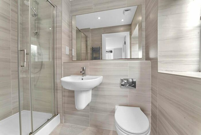 2 Bedroom Apartment To Rent In Bromsgrove, Faringdon, Oxfordshire, SN7
