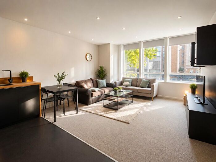 2 Bedroom Apartment To Rent In Bond Street, Kingston Upon Hull, City Of Kingston Upon Hull, HU1