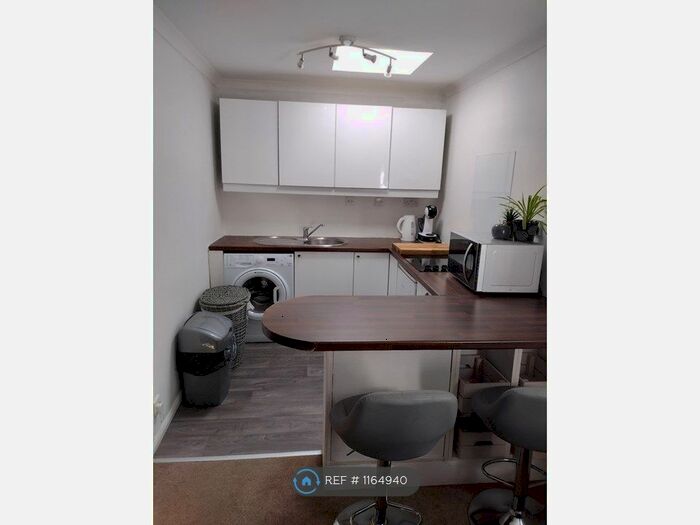 1 Bedroom Flat To Rent In Church Row Mews, Ware, SG12