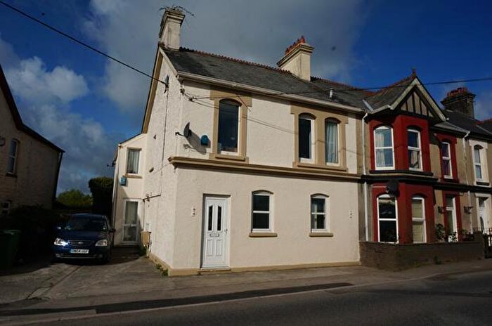 3 Bedroom Maisonette To Rent In Flat Railway House, Launceston Road, PL17