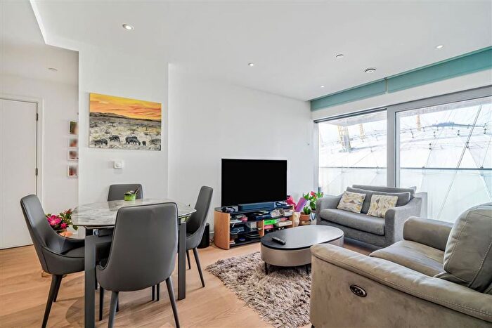 2 Bedroom Flat For Sale In Cutter Lane, Greenwich, SE10
