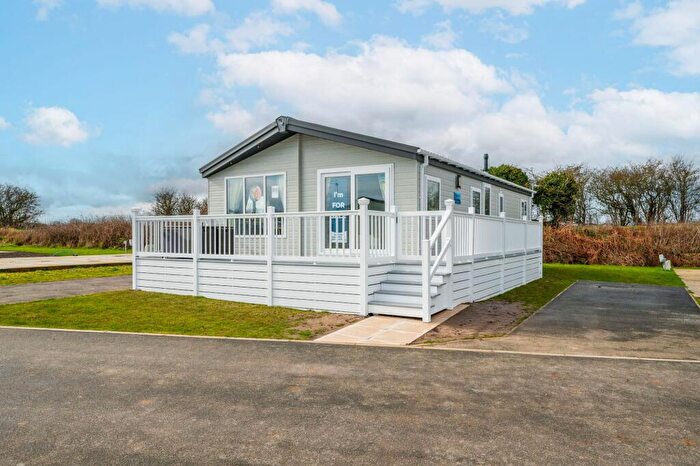 2 Bedroom Park Home For Sale In Coast Road, Corton, NR32