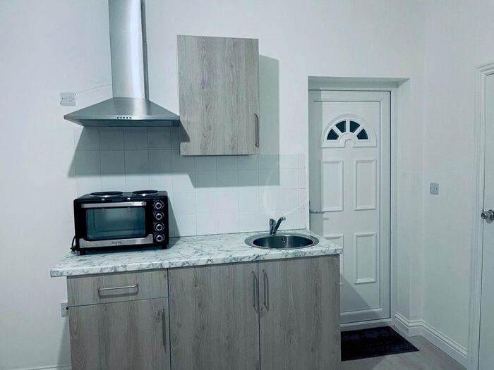 1 Bedroom Studio To Rent In Ilford, IG2