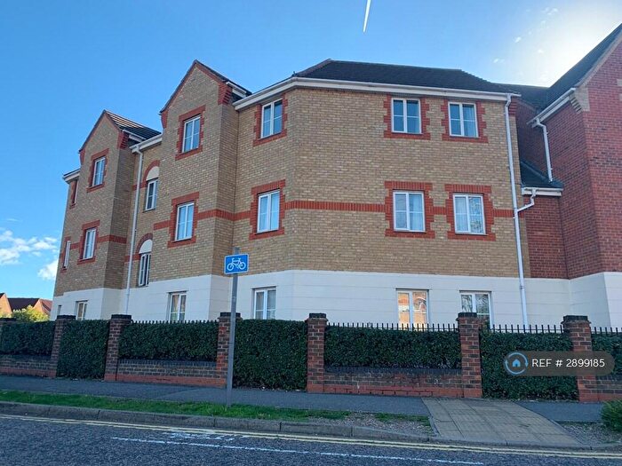 2 Bedroom Flat To Rent In Lennox Close, Chafford Hundred, Grays, RM16