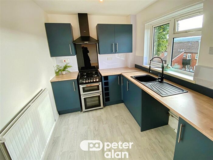2 Bedroom Flat To Rent In Pant-yr-Eos, Aberdare, Rhondda Cynon Taff, CF44