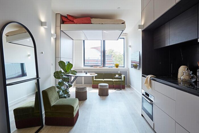 Studio To Rent In Lowlands Road, Harrow, HA1