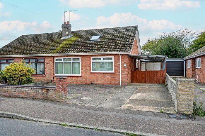 2 Bedroom Semi-Detached Bungalow For Sale In Homefield Avenue, Bradwell, Great Yarmouth, NR31