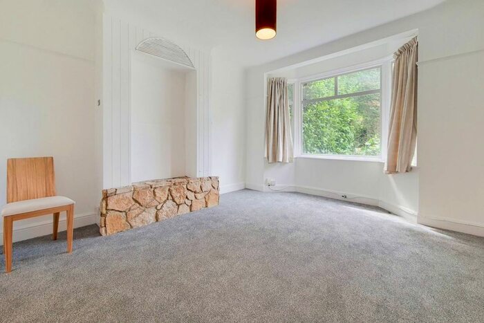 3 Bedroom Property To Rent In Nelson Road, Twickenham, TW2