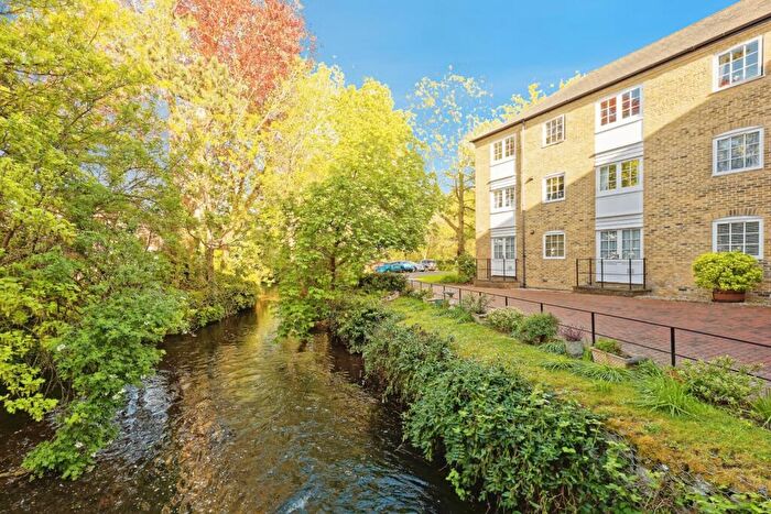 1 Bedroom Flat For Sale In The Causeway, Canterbury, Kent, CT1