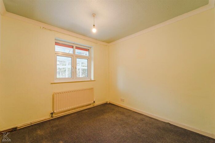 2 Bedroom Semi-Detached Bungalow For Sale In Sunnybank Close, Rossendale, BB4