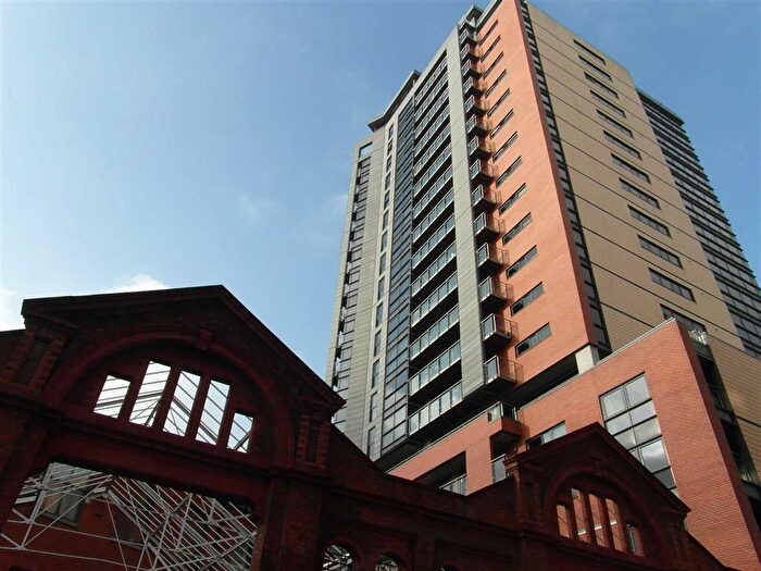 2 Bedroom Apartment To Rent In Tempus Tower, City Centre, M3