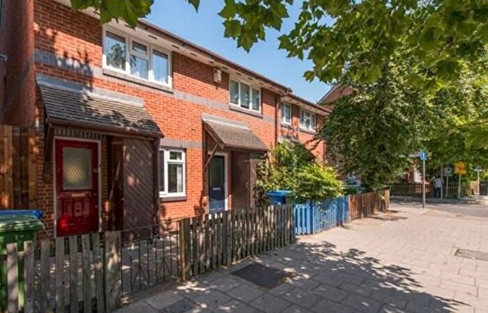 2 Bedroom Flat To Rent In Grange Road, London, SE1