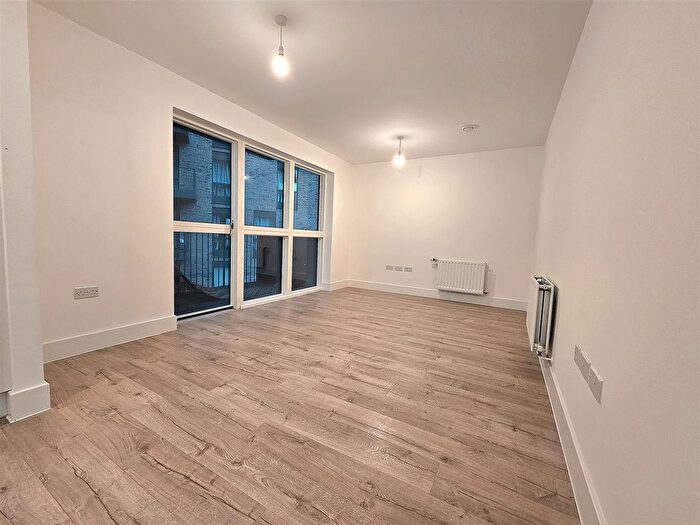 1 Bedroom Flat To Rent In Lyon Road, Harrow, HA1