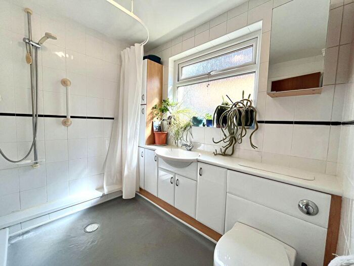4 Bedroom Detached Bungalow For Sale In Filleul Road, Sandford Woods, Wareham, BH20 - Photo 11