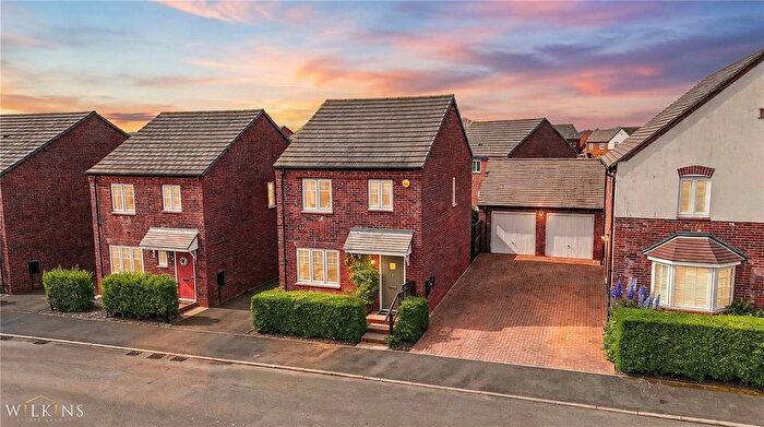 3 Bedroom Detached House For Sale In Tarn Rise, Nuneaton, Warwickshire, CV11