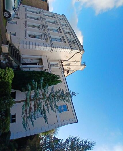 Studio To Rent In Station Rd, Redhill, RH1