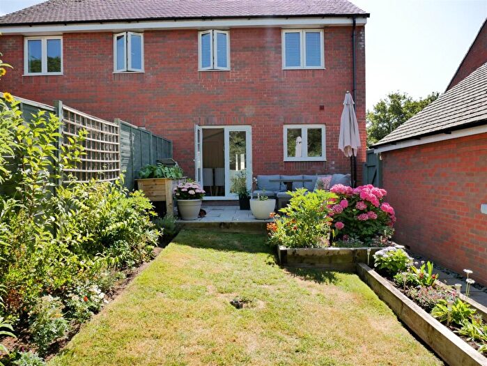 3 Bedroom Semi Detached House For Sale In Anson Avenue, Calne, SN11