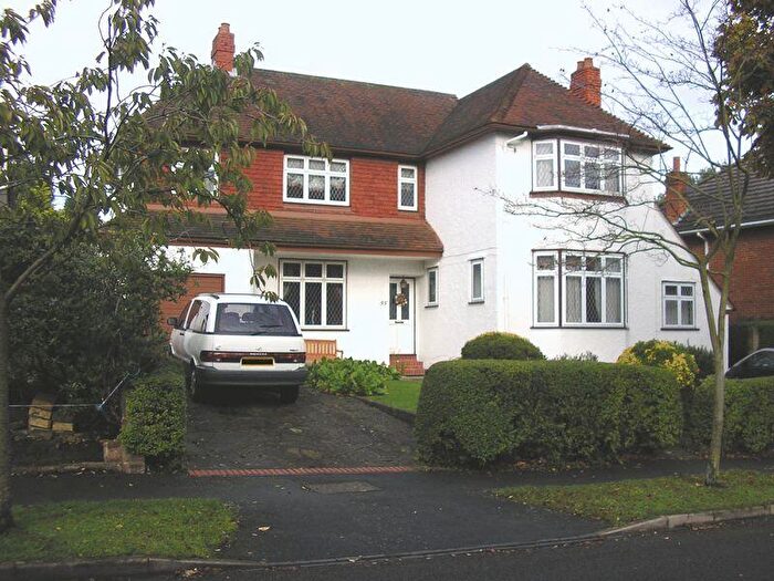 4 Bedroom Detached House To Rent In Epsom, KT19