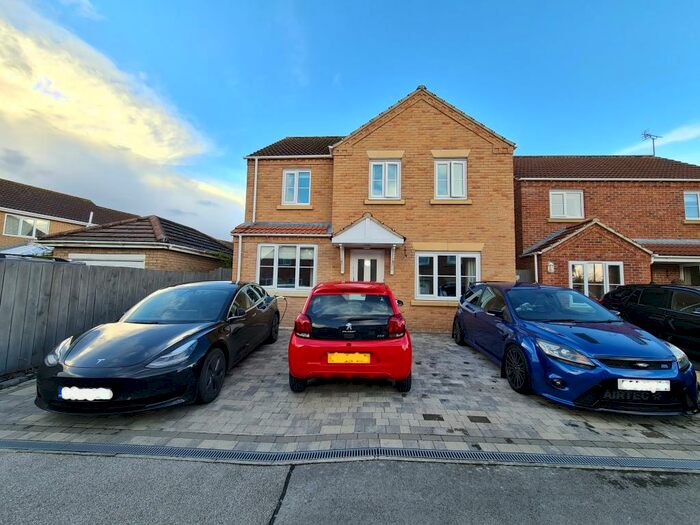 4 Bedroom House To Rent In Post Mill Close, LN6