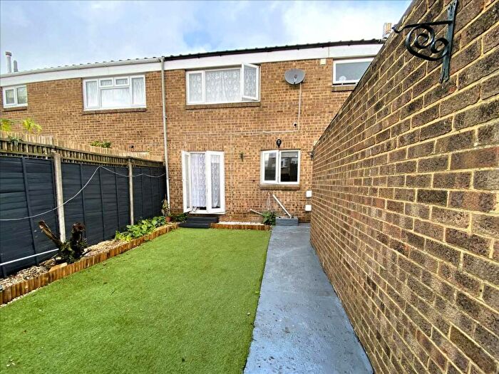 3 Bedroom Terraced House For Sale In Larkfields, Northfleet, DA11