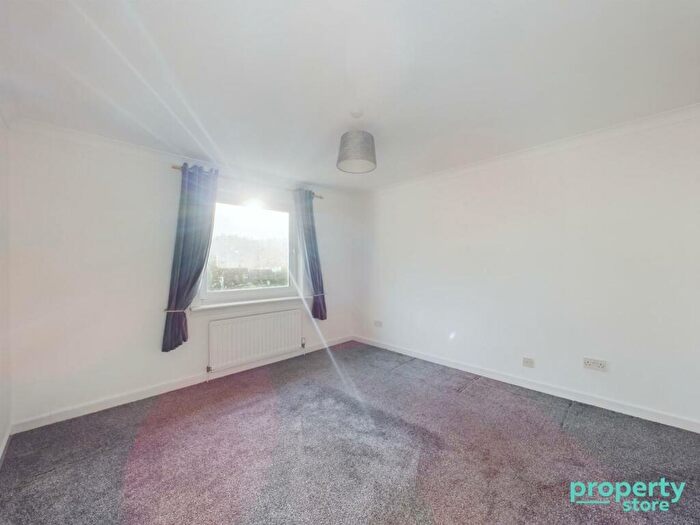 2 Bedroom Flat To Rent In Douglasdale, East Kilbride, South Lanarkshire, G74