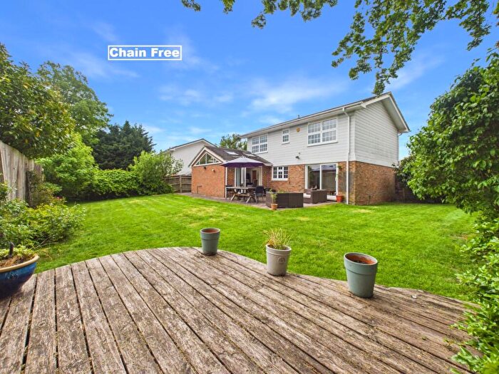 4 Bedroom Detached House For Sale In Brudenell, Windsor, Berkshire, SL4