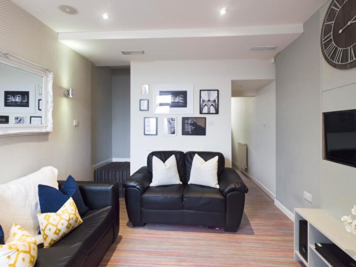 4 Bedroom Terraced House To Rent In Thornton Road, Stoke, ST4