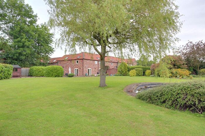 4 Bedroom Barn Conversion For Sale In Carr Road, Beverley, HU17
