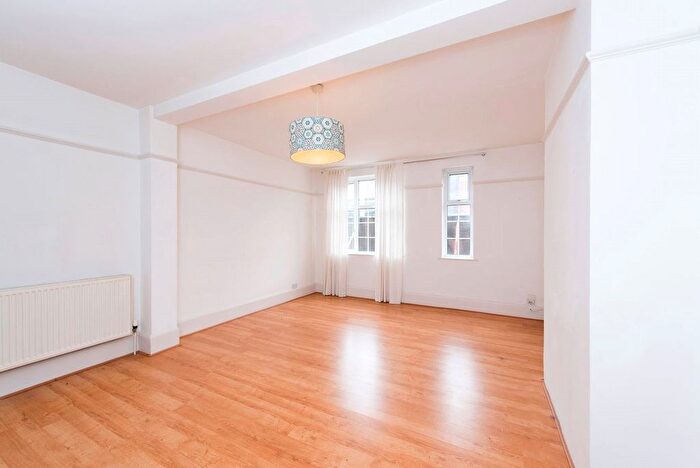 1 Bedroom Flat To Rent In Chapel Market, London, N1