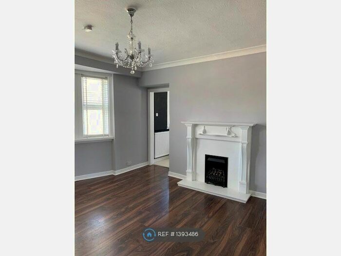 2 Bedroom Flat To Rent In Green Road, Paisley, PA2