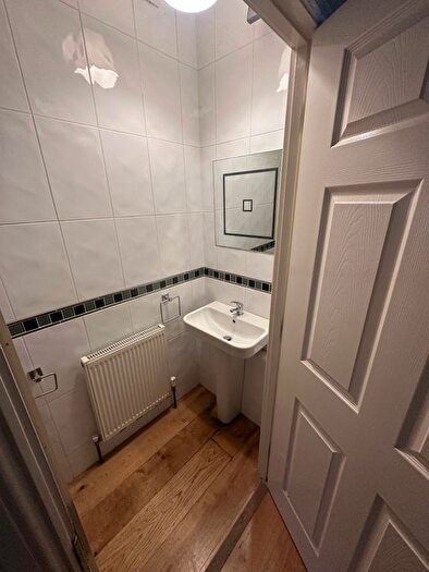 4 Bedroom Link Detached House To Rent In Spenser Road, Bedford, MK40