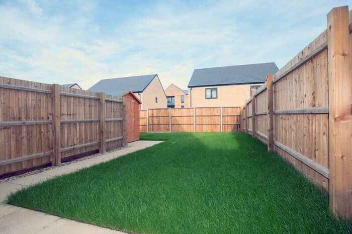 4 Bedroom Town House To Rent In Blackthorn Way, Winteringham, St. Neots, PE19