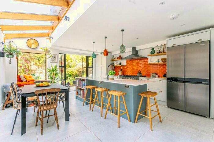 4 Bedroom Terraced House To Rent In Kersley Road, Stoke Newington, London, N16