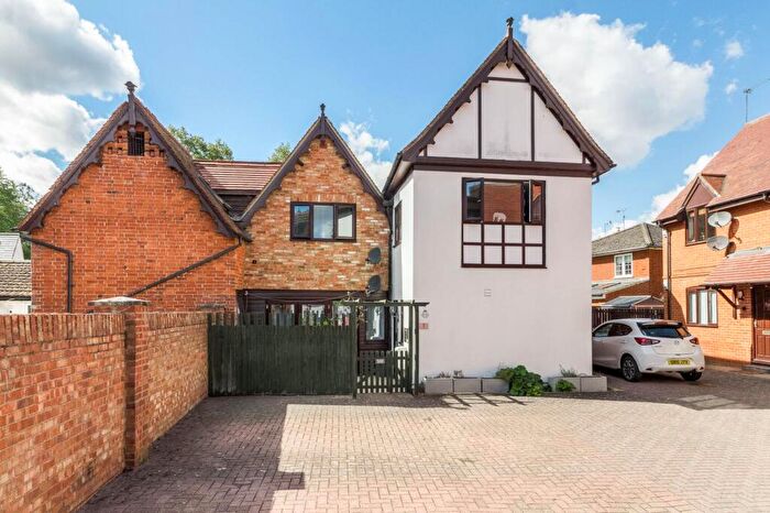 2 Bedroom Maisonette For Sale In Courthouse Mews, Newport Pagnell, MK16