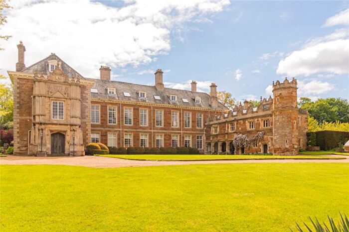 3 Bedroom Flat For Sale In Apartment, Dingley Hall, Dingley, LE16