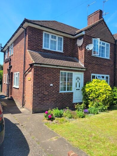 2 Bedroom Maisonette To Rent In Oyster Lane, Byfleet, West Byfleet, KT14