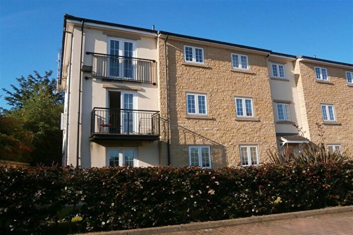 2 Bedroom Apartment To Rent In Seven Hills Point, LS27