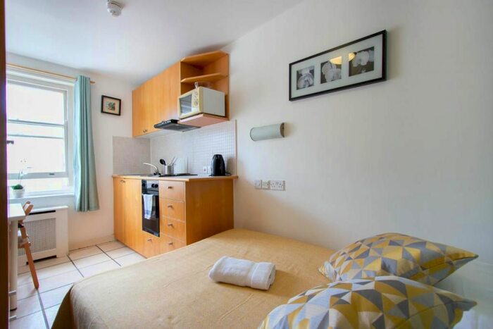 Studio To Rent In Penywern Road, Earls Court, London, SW5