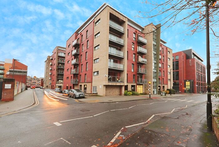 2 Bedroom Flat For Sale In Napier Street, Sheffield, South Yorkshire, S11