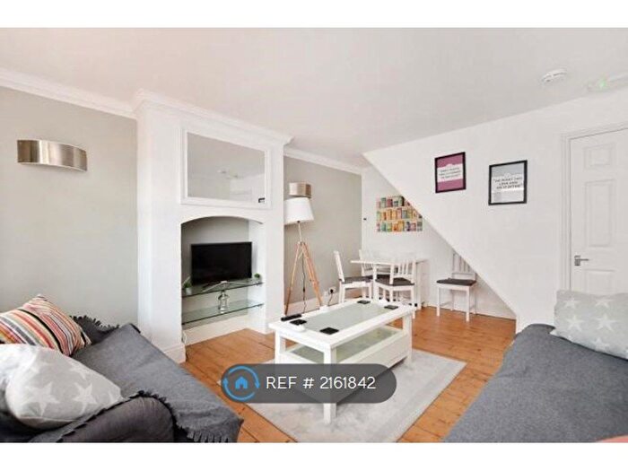 3 Bedroom Terraced House To Rent In Romsdal Road, Sheffield, S10