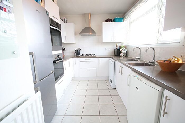 3 Bedroom End Of Terrace House For Sale In Maytree Close, Edgware, HA8