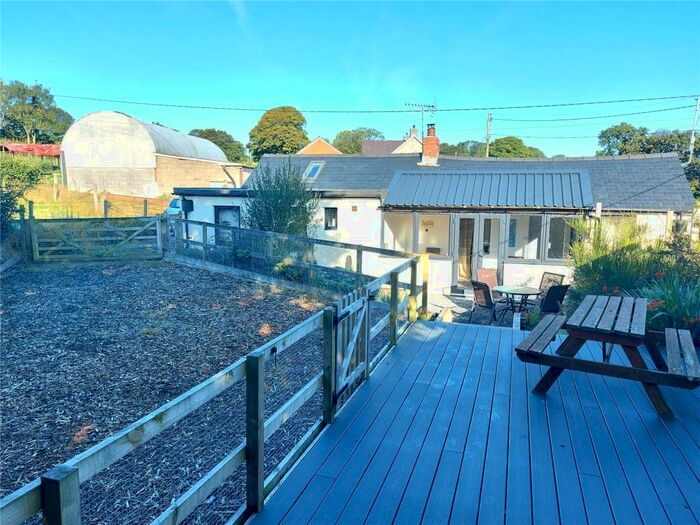 2 Bedroom Cottage For Sale In Talgarreg, Llandysul, Ceredigion, SA44