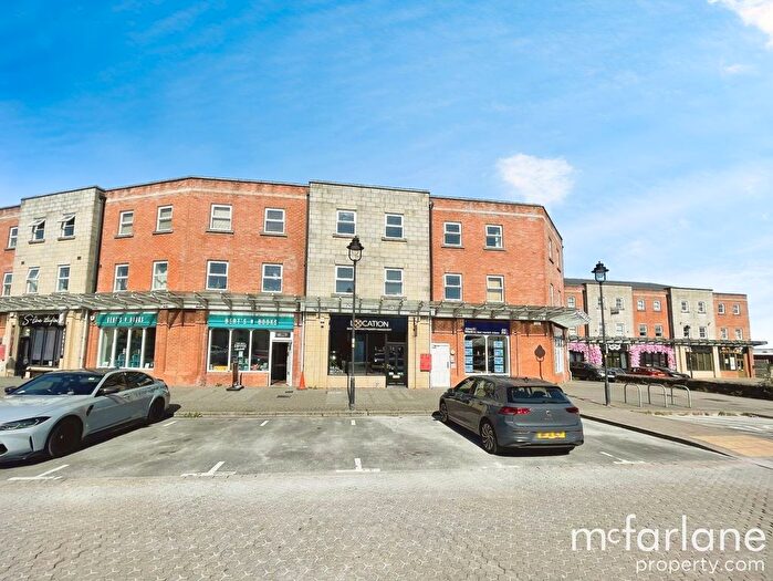 2 Bedroom Flat For Sale In Godwin Court, Swindon, SN1