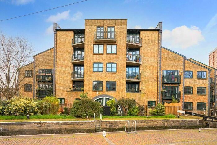 2 Bedroom Flat To Rent In Parnell Road, Victoria Park, E3